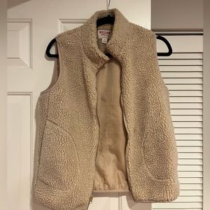 Mossimo Fleece Vest Size Small.